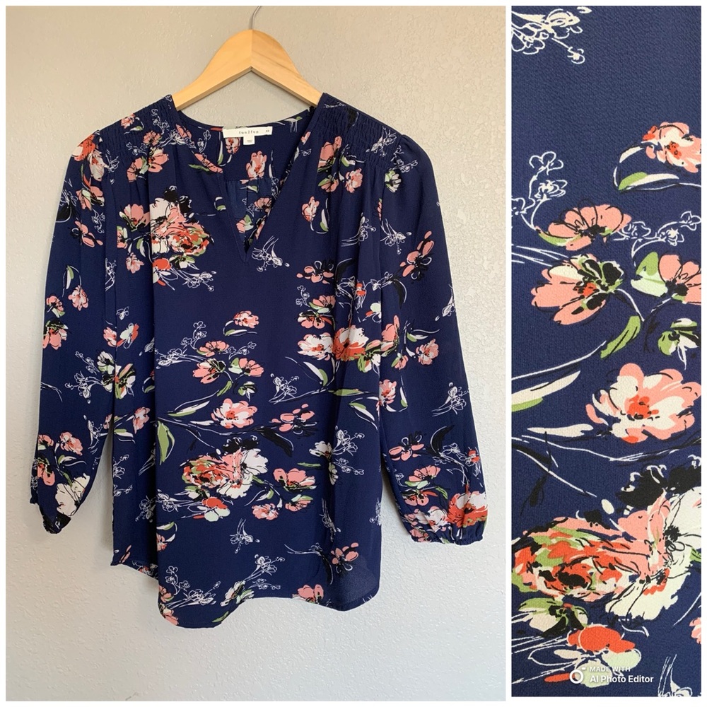Fun 2 Fun Size XS Blue Floral Blouse from Stitch Fix NWOT